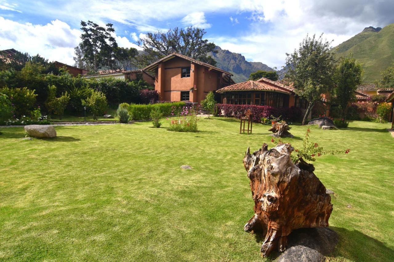 Lizzy Wasi Urubamba Hotel Exterior photo