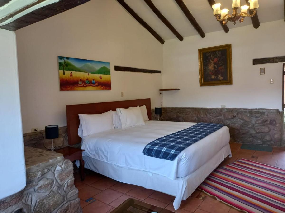 Lizzy Wasi Urubamba Hotel Exterior photo