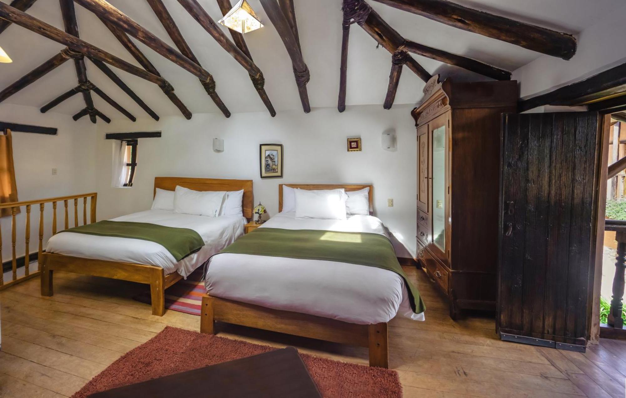 Lizzy Wasi Urubamba Hotel Exterior photo